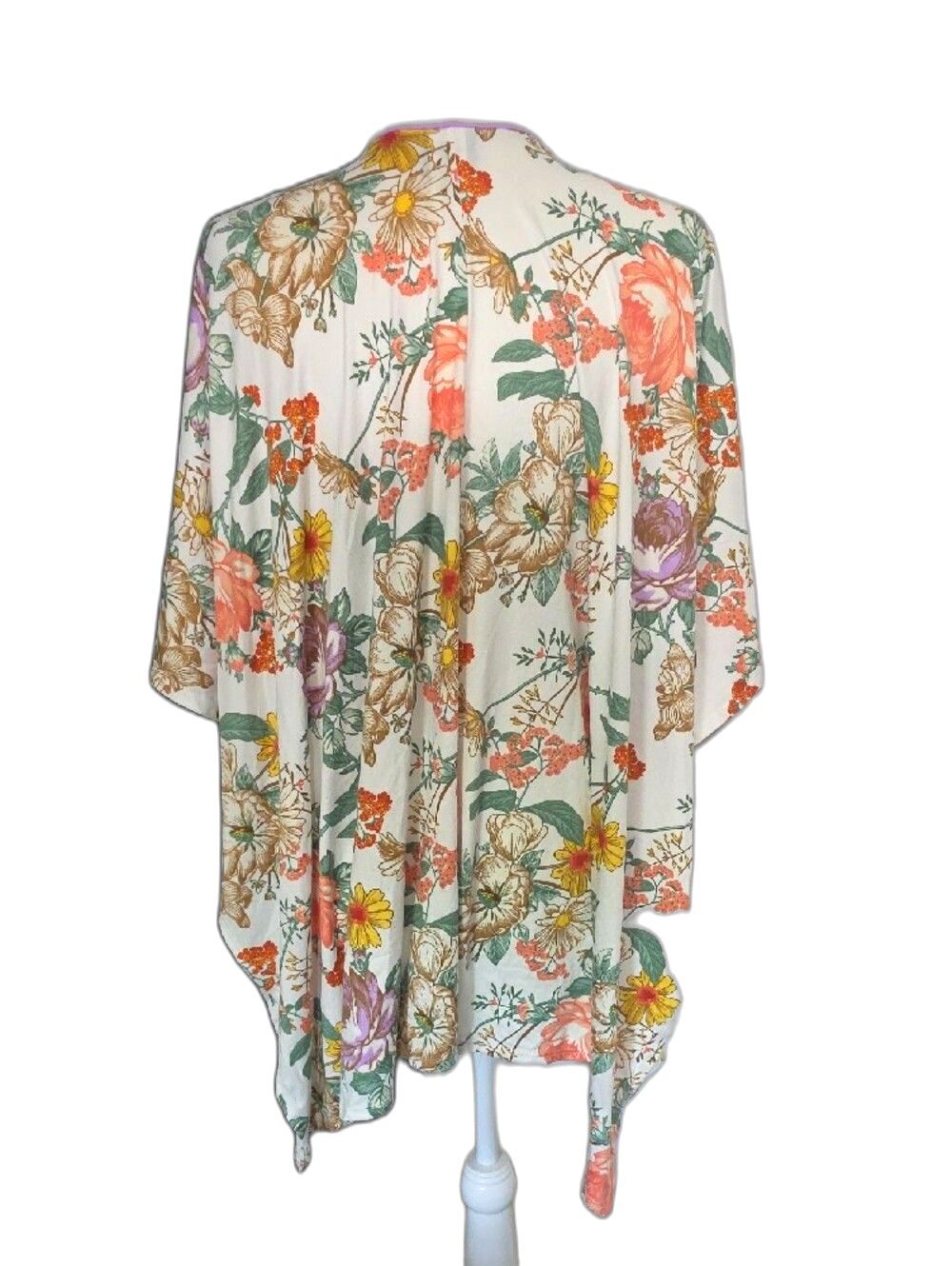 Wallpapher Floral Kimono Cardigan in White with Lavender Trim - Picture 3 of 6